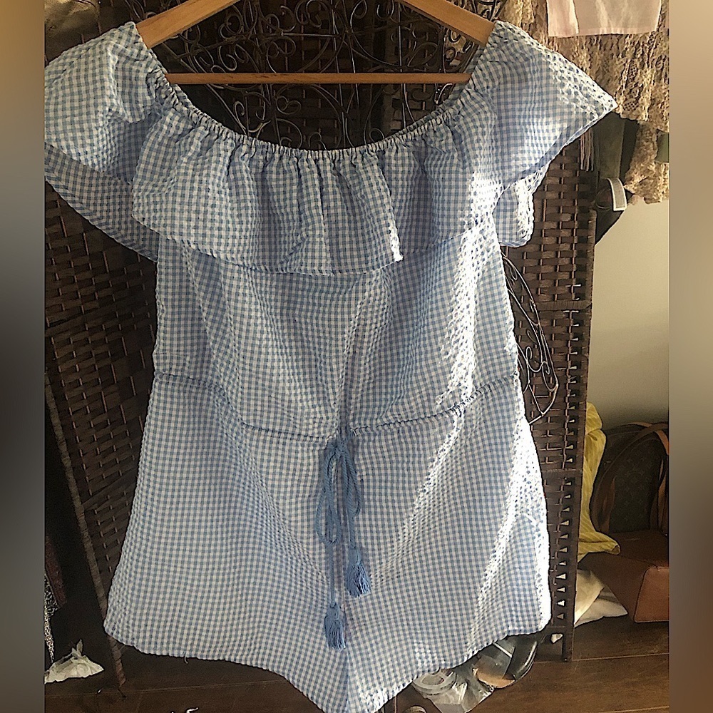 HONEY PUNCH NWT gingham romper
